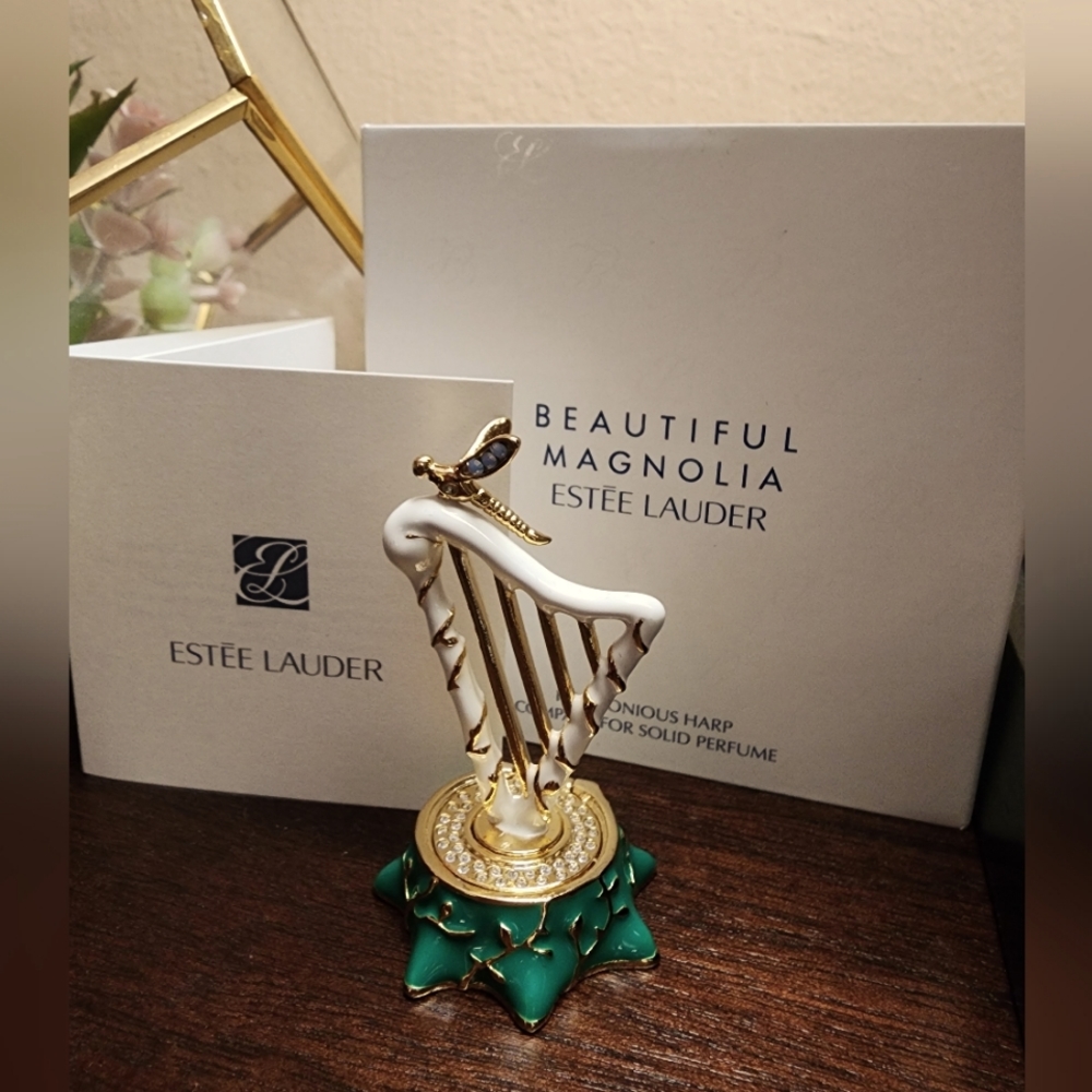 Estee Lauder BEAUTIFUL MAGNOLIA Compact for Solid Perfume (Harmonious Harp)